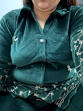 Snapshot of Preet_Kaur_69 chatting on 11.16.25 Preet Kaur 69 online show from 11.16.25