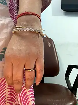 Snapshot of Preet_Kaur_69 chatting on 11.20.25 Preet Kaur 69 online show from 11.20.25