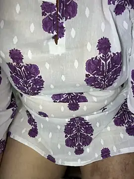 Snapshot of Preet_Kaur_69 chatting on 12.21.25 Preet Kaur 69 online show from 12.21.25