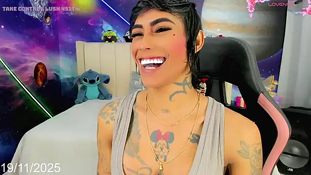 Nella Dolls online show from 11.19.25