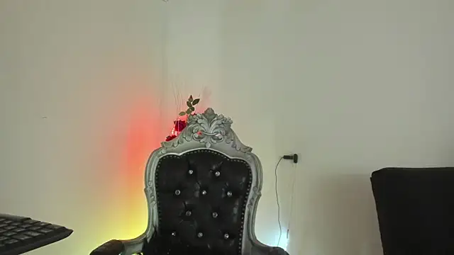 Snapshot of Hela_wet chatting on 02.07.25 Hela wet online show from 02.07.25