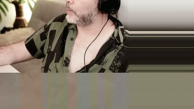 Snapshot of Sanders_White chatting on 01.28.25 Sanders White online show from 01.28.25