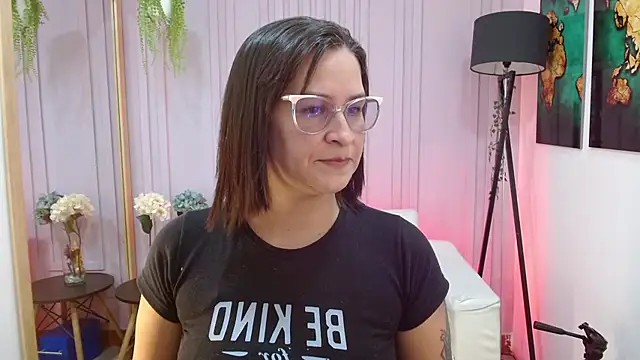 Britney taylor  online show from 01.16.25