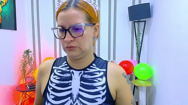 Britney taylor  online show from 11.10.25