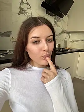 little belucci online show from 03.22.25