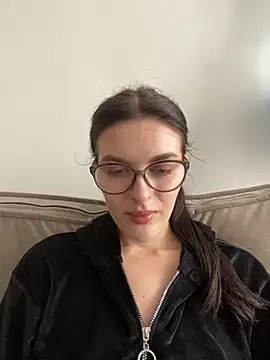 little belucci online show from 10.20.25