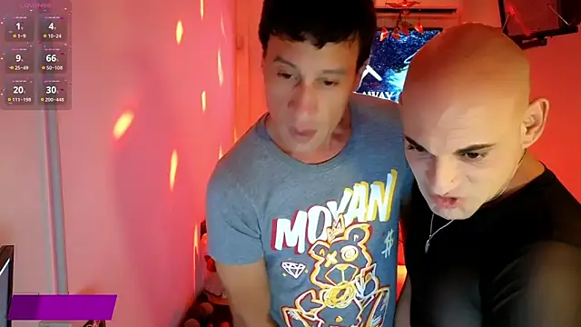 Snapshot of smangels chatting on 03.08.26 smangels online show from 03.08.26