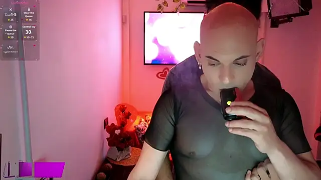 Snapshot of smangels chatting on 03.14.26 smangels online show from 03.14.26