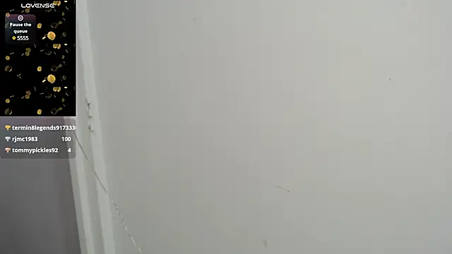 Snapshot of amy_le01 chatting on 01.27.25 amy le01 online show from 01.27.25