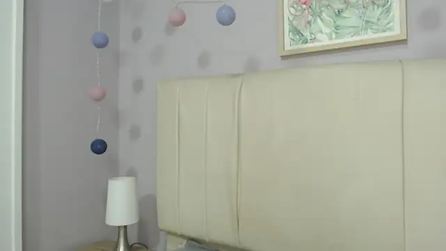 Snapshot of amy_le01 chatting on 03.13.25 amy le01 online show from 03.13.25