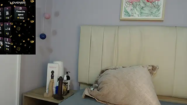 Snapshot of amy_le01 chatting on 10.16.25 amy le01 online show from 10.16.25