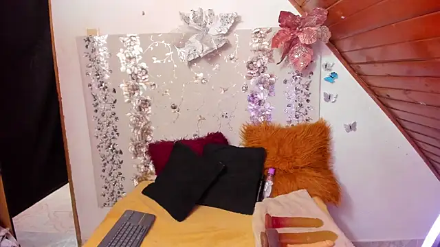 Hannaa32 online show from 03.11.25