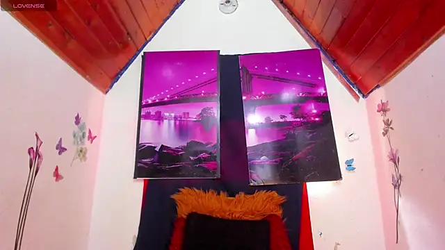 Hannaa32 online show from 09.08.25