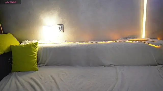 Snapshot of mary_shiota chatting on 01.13.25 mary shiota online show from 01.13.25