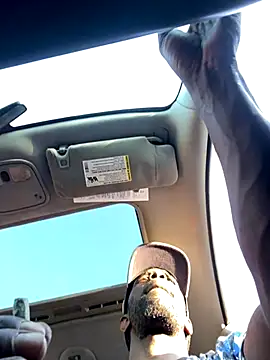 Snapshot of Bigdickbandit205 chatting on 09.17.25 Bigdickbandit205 online show from 09.17.25