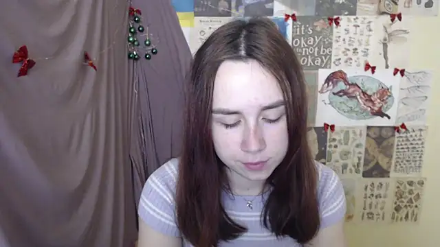 VeryVeryVeryShy  online show from 12.17.25