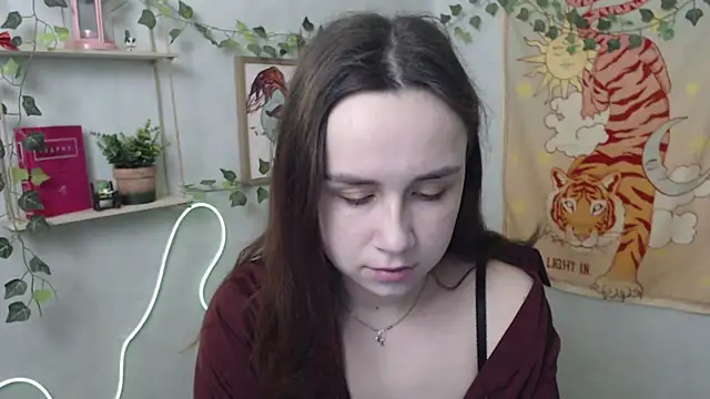 VeryVeryVeryShy  online show from 04.21.26
