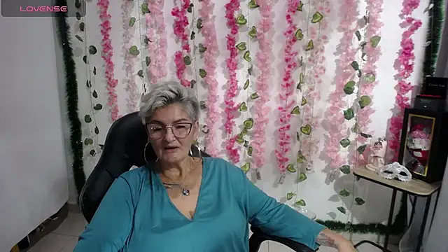 bety-cum2 online show from 02.22.25