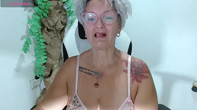bety-cum2 online show from 04.21.26