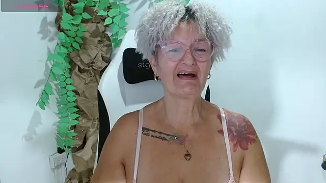 bety-cum2 online show from 04.22.26