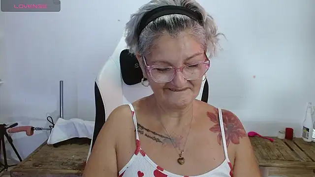 bety-cum2 online show from 04.28.26