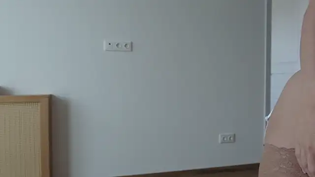 Snapshot of hee_jeen chatting on 09.10.25 hee jeen online show from 09.10.25