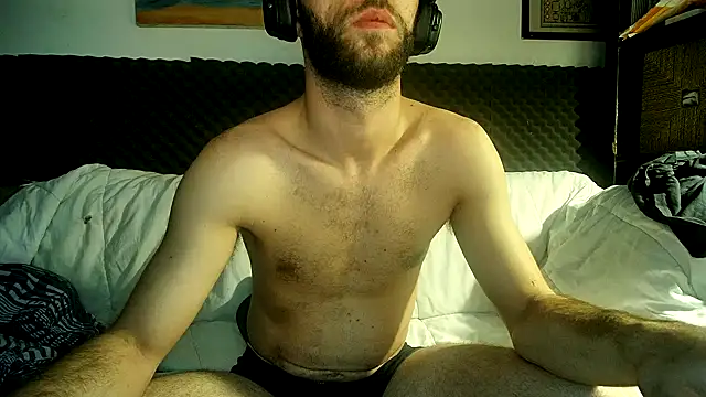 Snapshot of MikeLovesex699 chatting on 10.01.25 MikeLovesex699 online show from 10.01.25