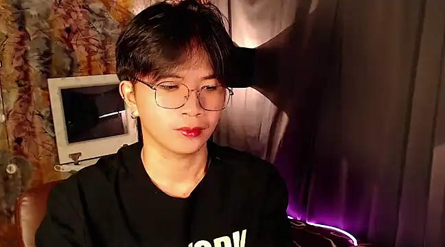 Sexy Handsome Drex online show from 12.18.24