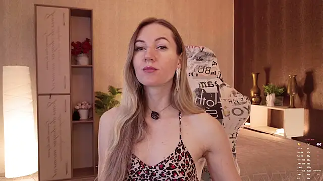 Snapshot of Hello_Lisha chatting on 05.11.26 Hello Lisha online show from 05.11.26
