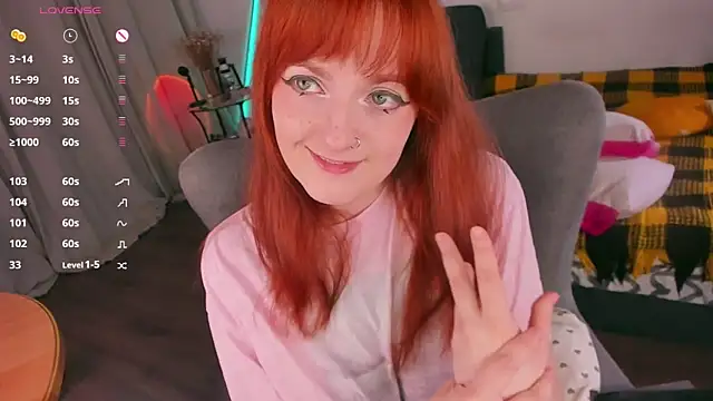 Snapshot of Alice_CutePerv chatting on 03.12.26 Alice CutePerv online show from 03.12.26