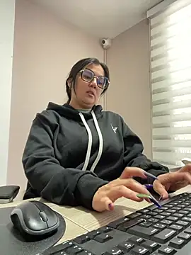 SWEETLILY18 online show from 01.13.25