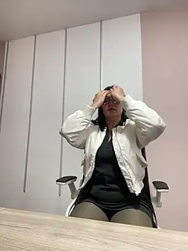 SWEETLILY18 online show from 02.27.25