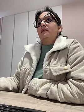 SWEETLILY18 online show from 03.14.25