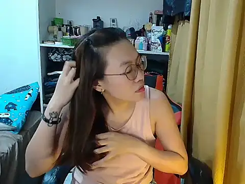 Snapshot of crizzybel chatting on 02.20.26 crizzybel online show from 02.20.26