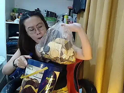 Snapshot of crizzybel chatting on 03.01.26 crizzybel online show from 03.01.26