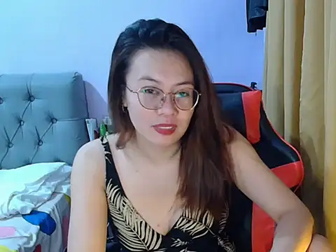 Snapshot of crizzybel chatting on 06.22.26 crizzybel online show from 06.22.26