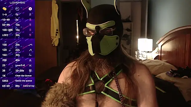 Snapshot of kinkywolf429 chatting on 10.27.25 kinkywolf429 online show from 10.27.25