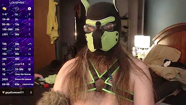 Snapshot of kinkywolf429 chatting on 11.30.25 kinkywolf429 online show from 11.30.25