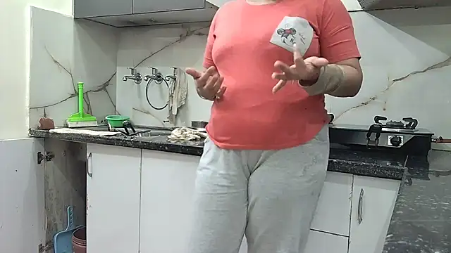 Zoya Varma004 online show from 01.25.25