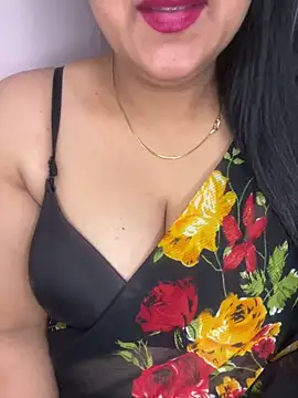 Zoya Varma004 online show from 11.25.25