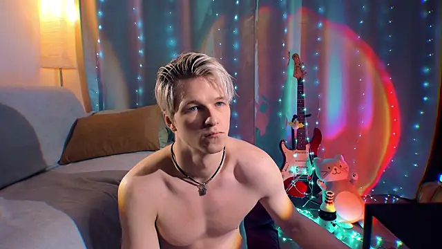 Breston Sweet online show from 12.17.25