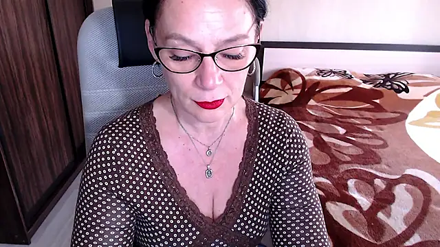 Snapshot of BelovedLady chatting on 03.08.25 BelovedLady online show from 03.08.25