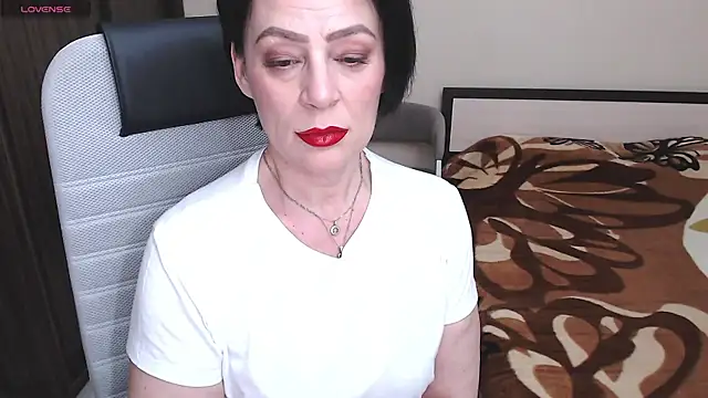 Snapshot of BelovedLady chatting on 03.21.25 BelovedLady online show from 03.21.25