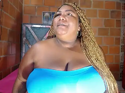 bustyboobsxxll online show from 03.08.26