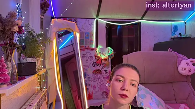 Snapshot of altertyan chatting on 12.13.25 altertyan online show from 12.13.25