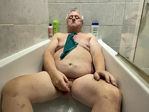 Snapshot of bigbadjon69 chatting on 01.01.25 bigbadjon69 online show from 01.01.25