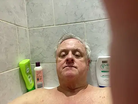 Snapshot of bigbadjon69 chatting on 02.01.25 bigbadjon69 online show from 02.01.25