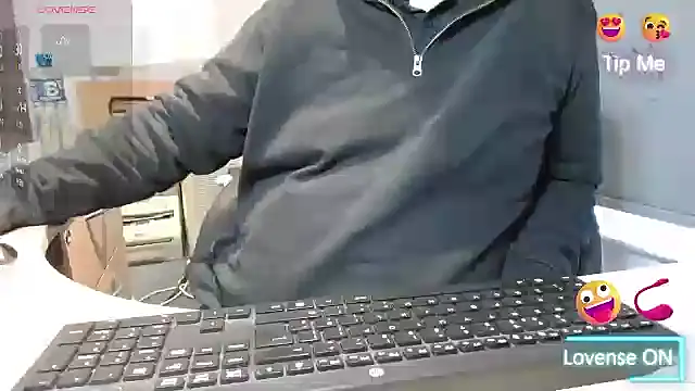 Snapshot of bigbadjon69 chatting on 02.04.25 bigbadjon69 online show from 02.04.25