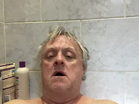 Snapshot of bigbadjon69 chatting on 03.22.25 bigbadjon69 online show from 03.22.25