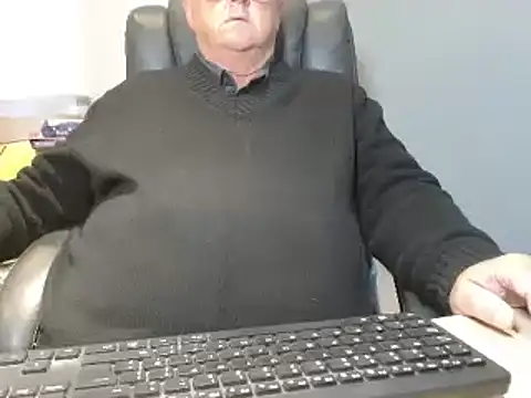 Snapshot of bigbadjon69 chatting on 09.22.25 bigbadjon69 online show from 09.22.25